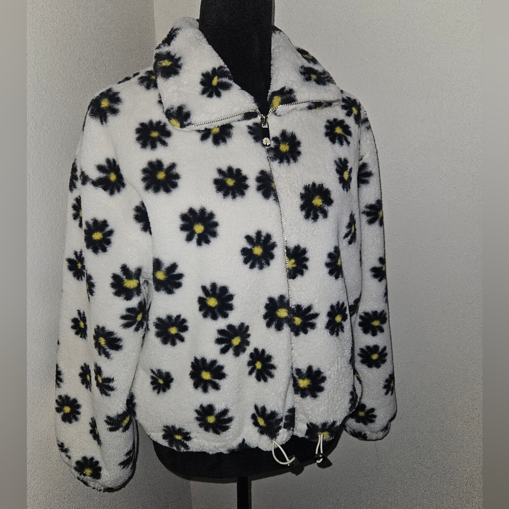 Daisy Fluffy zip up jacket